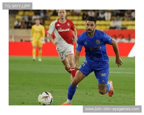 法甲巴黎外围渗透连连，禁区威胁接踵而来