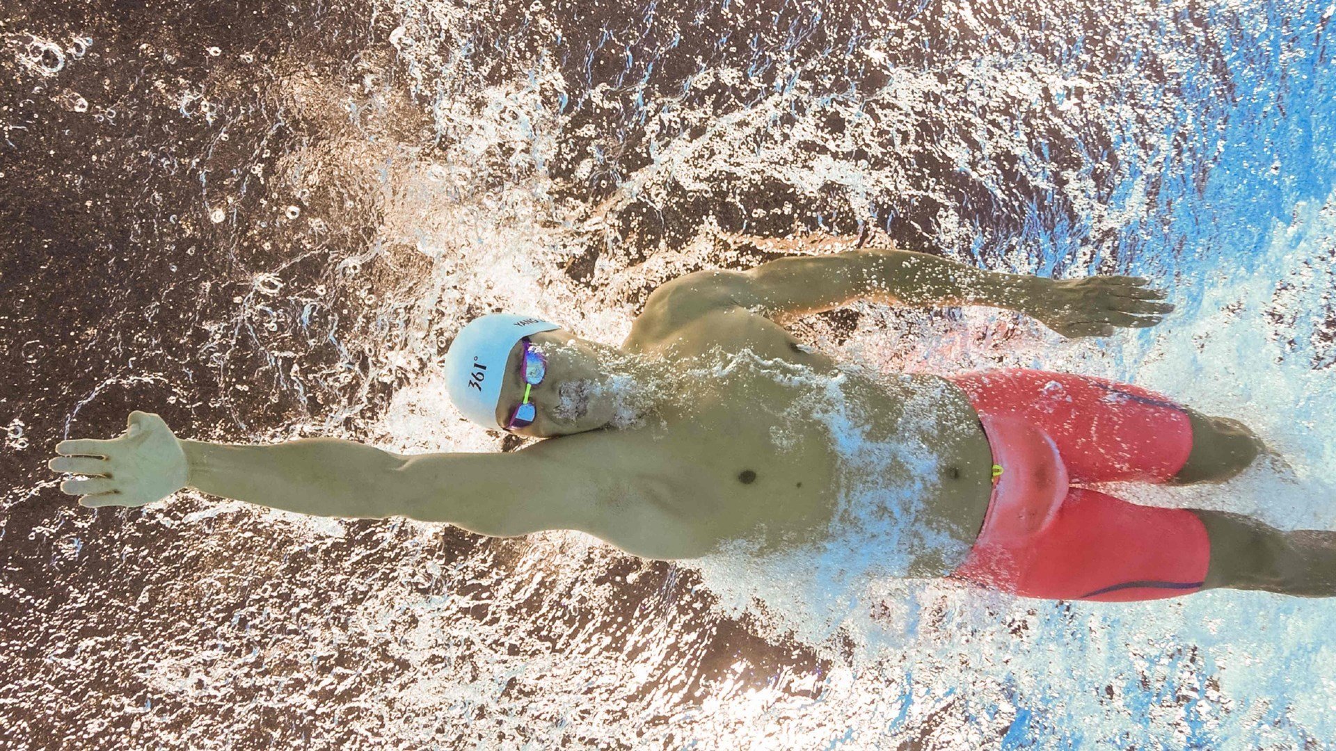 _穿越荒漠：沙丘之上的极限越野赛_，沙漠越野比赛视频